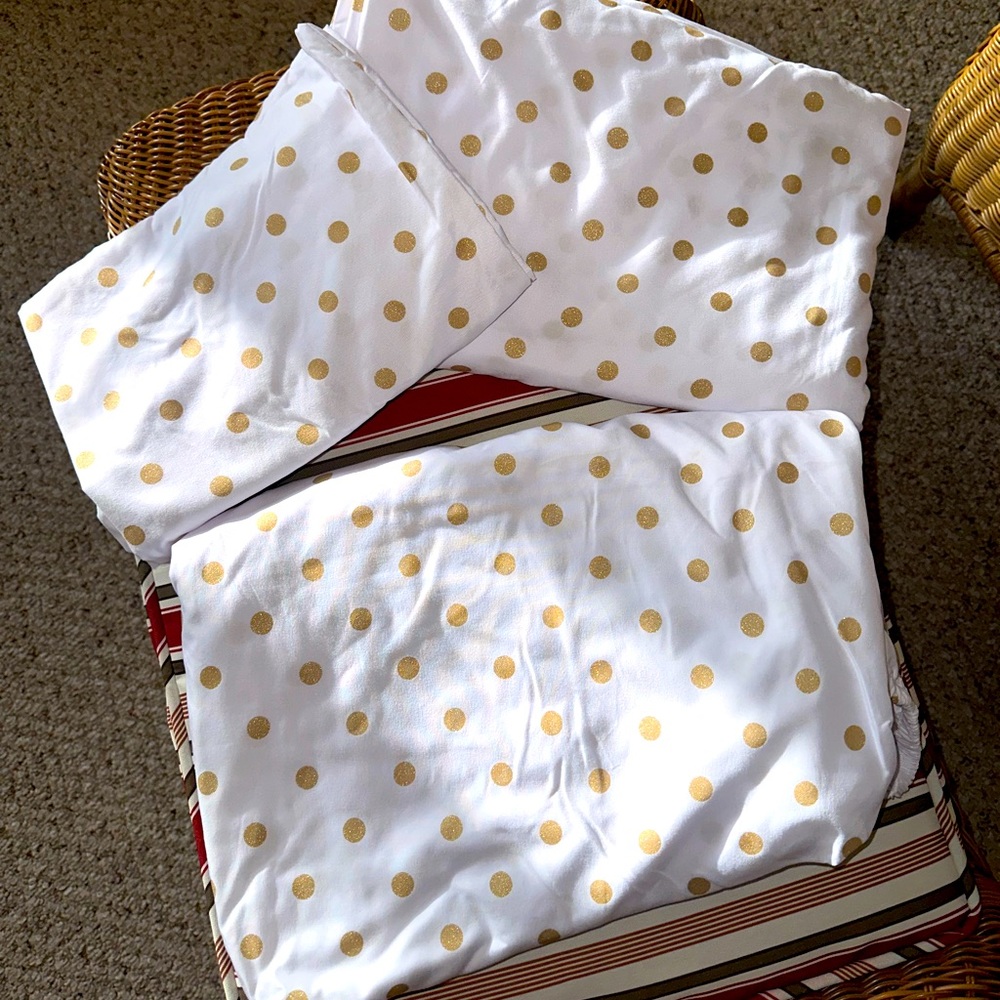 Brand New Twin XL Gold Polka Dot Sheets